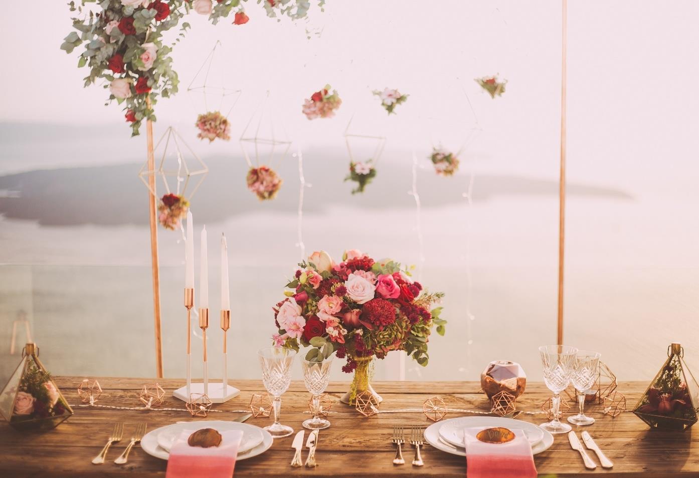 Outdoor Floral Arrangement Ideas for Anniversary
