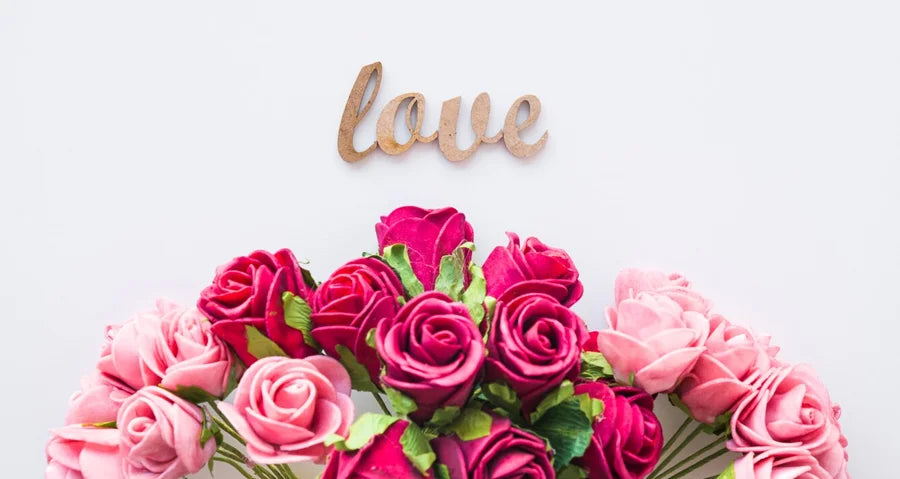 Luxury and Romantic Anniversary Gifts under 50K