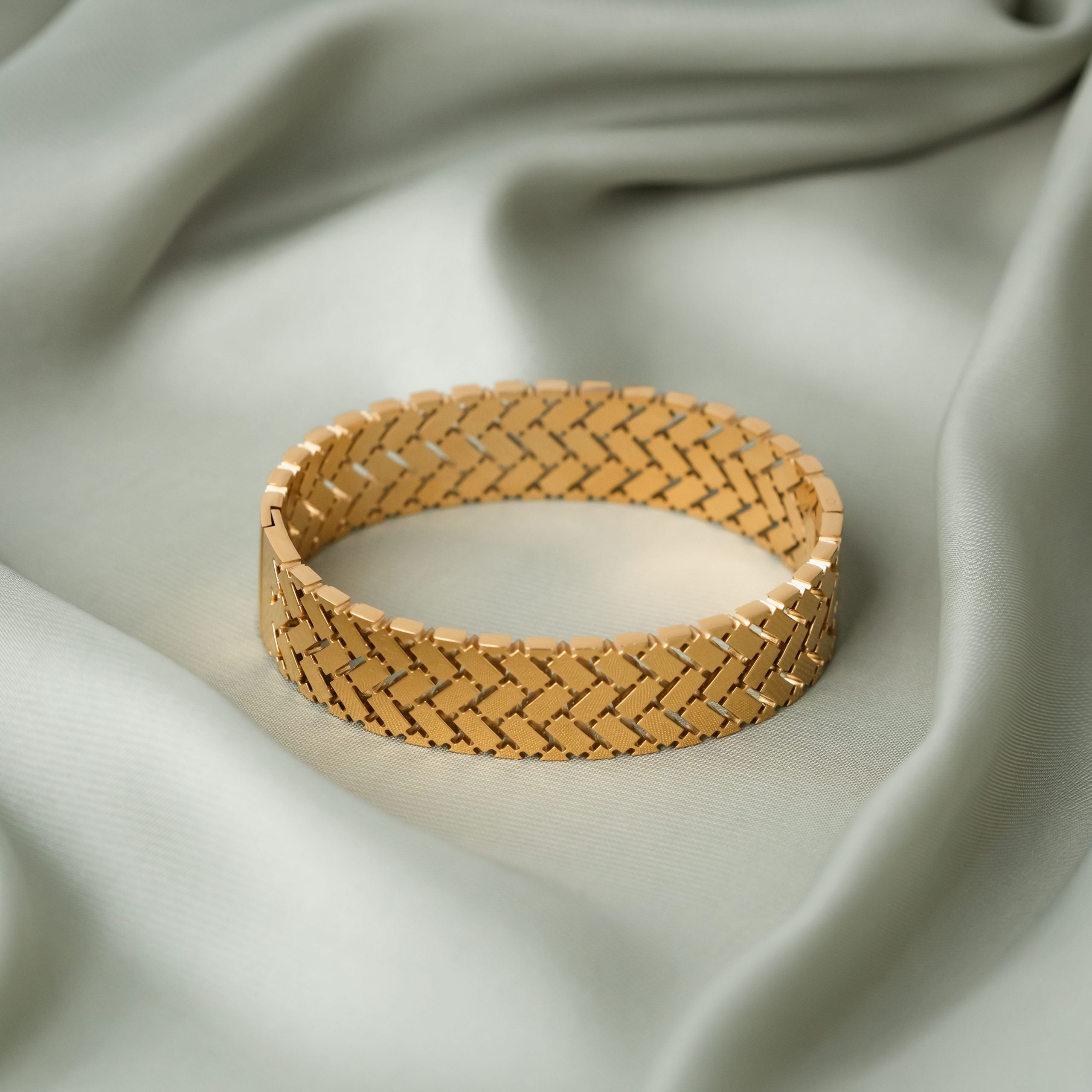 Regalia Cuff