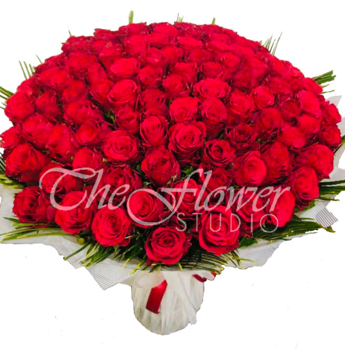 Amour - 100 long stem premium quality roses
