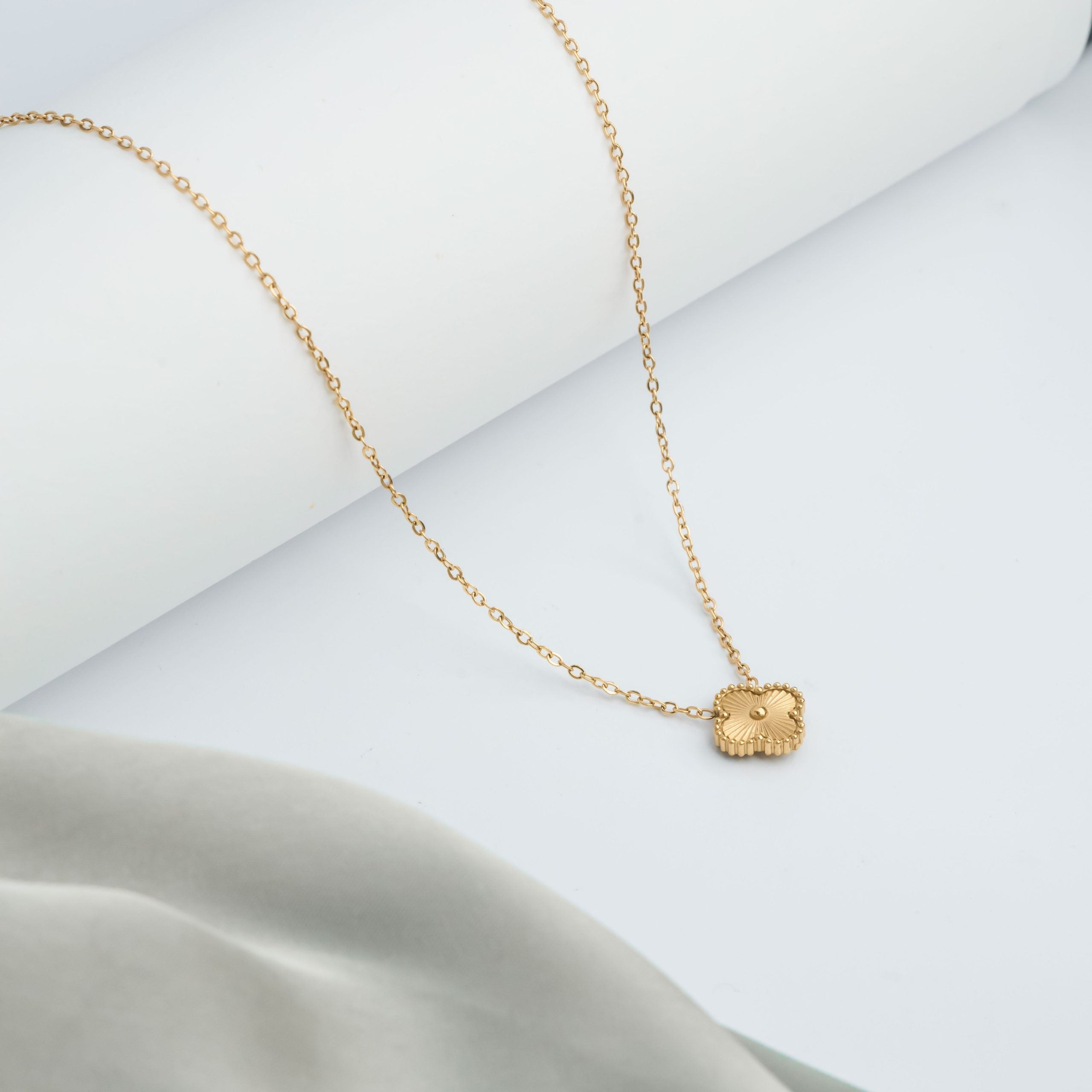 Clover Radiance Necklace