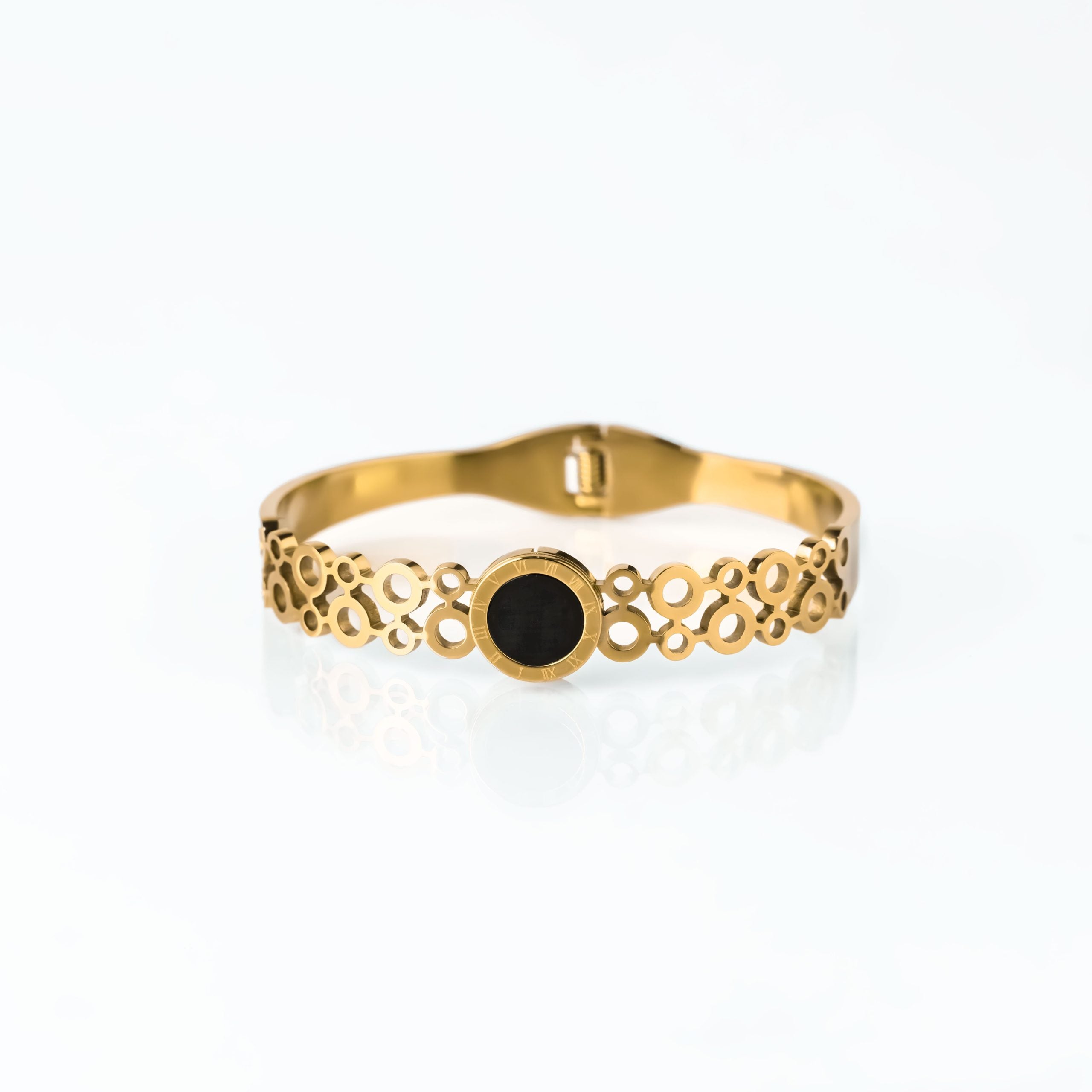 Eterna Circle Cuff