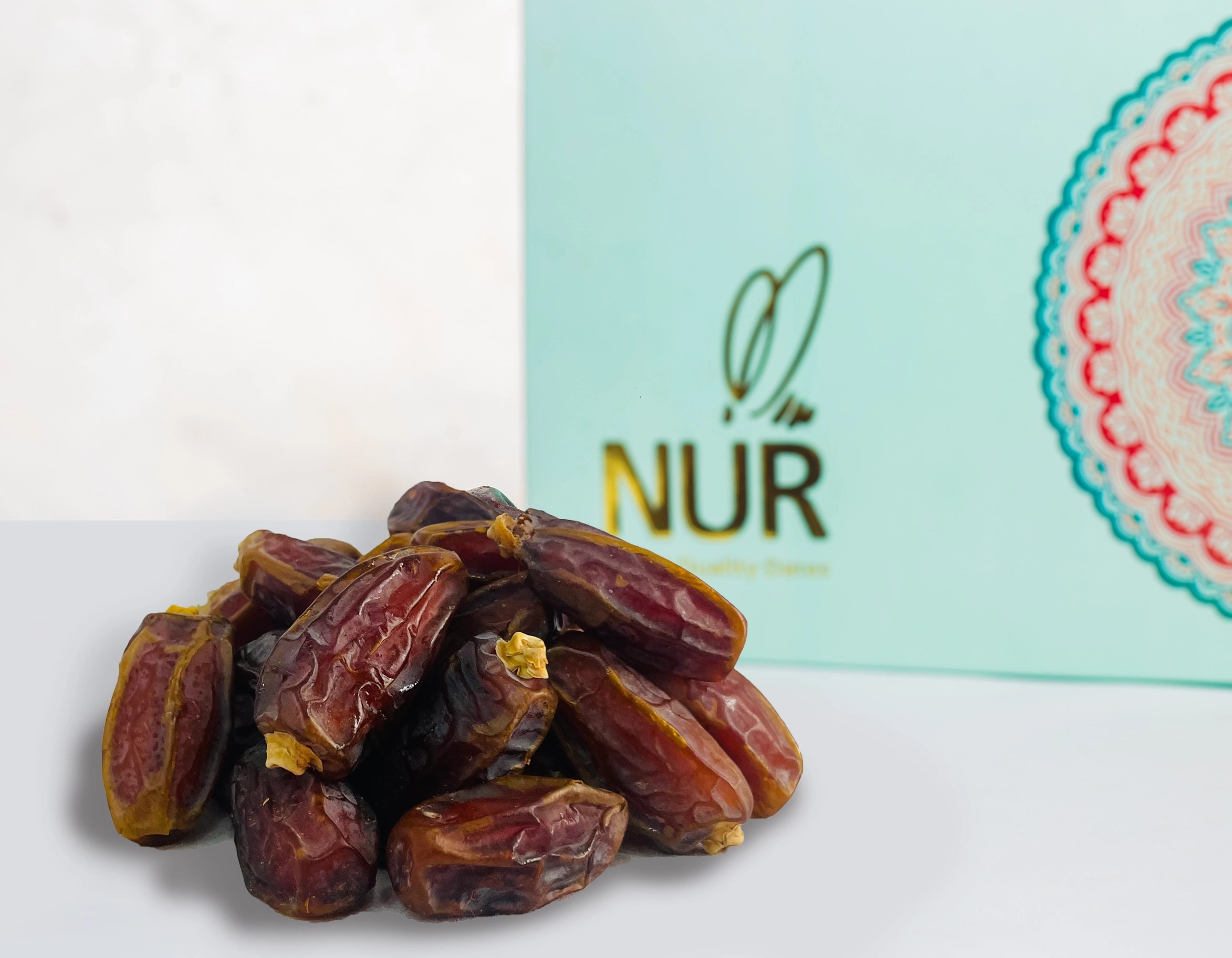 Premium Dates Box